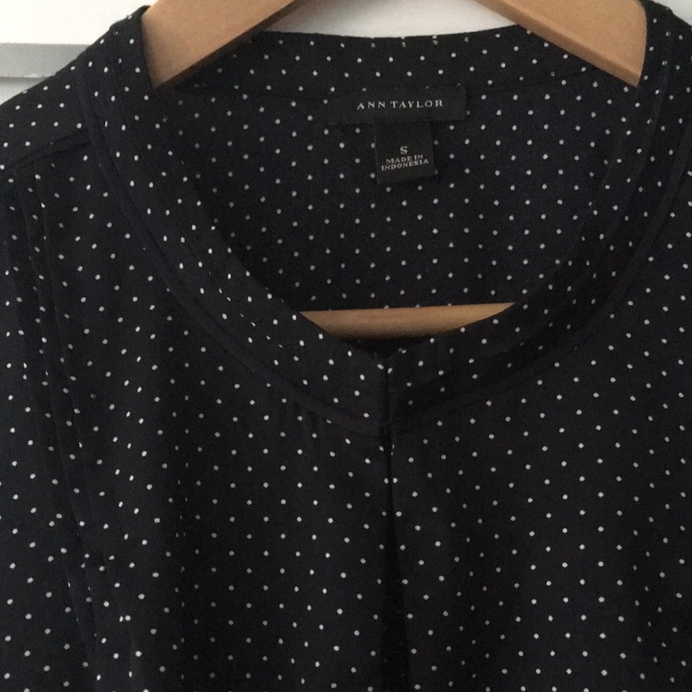 Ann Taylor polka dot shell